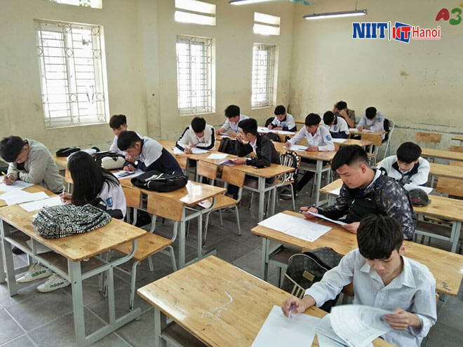 NIIT-ICT Hà Nội tổ chức thi thử chương trình lập trình viên quốc tế tại THPT Vạn Xuân-4